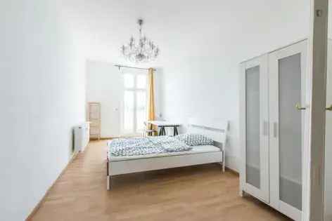 Wohnung (34.87 m²) zur Miete in Berlin (Hautzeit Naturkosmetik, Petersburger Straße 75, 10249 Berlin, Germany) - immosurf.de