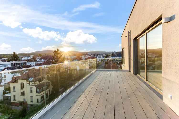 Penthaus mit Fernblick und eigenem Swimmingpool! Ein Rückzugsort in unmittelbarer Nähe zu Frankfurt!