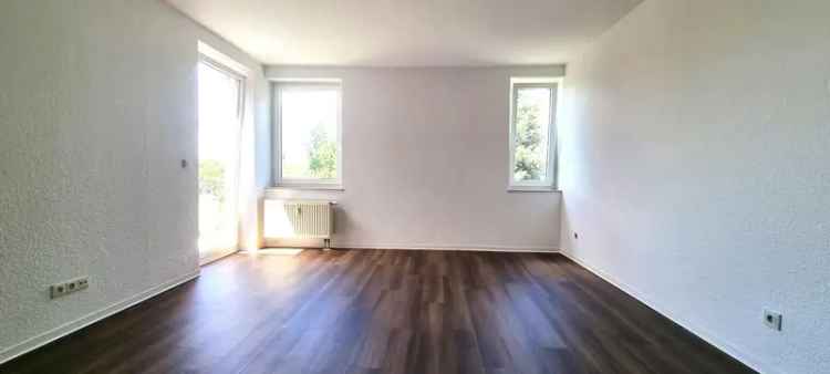 Frankfurt-Eschersheim: Gut geschnittene 2-Zimmer-Wohnung mit Balkon.