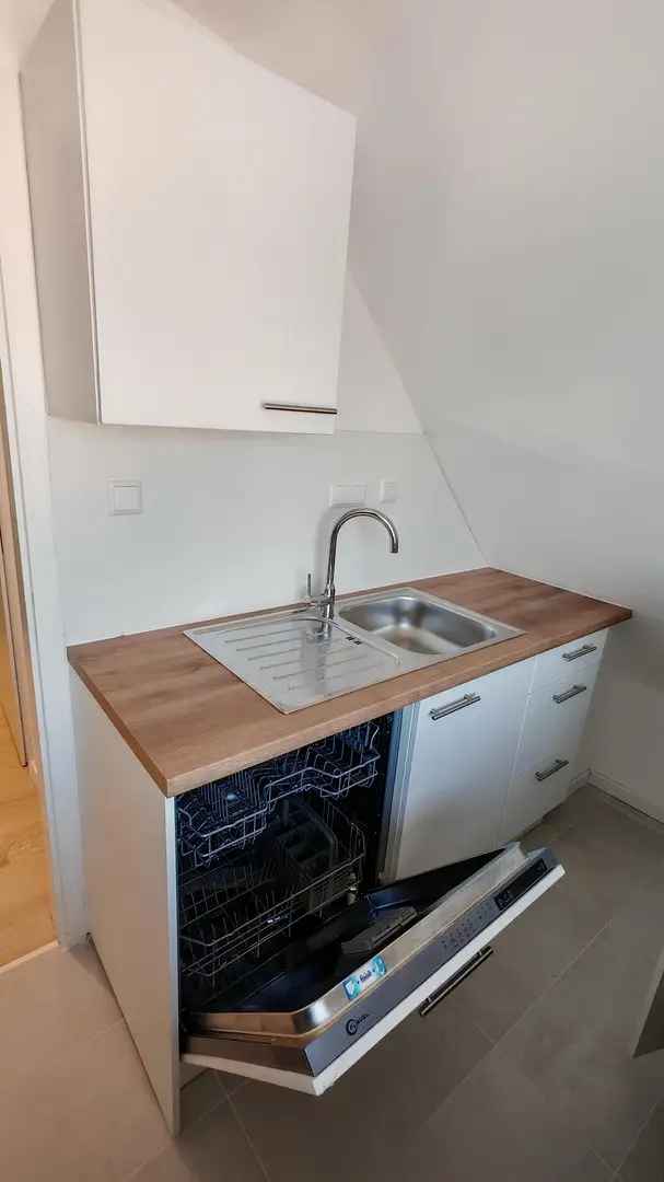 Lichtdurchflutete 2 Zimmerwohnung ca. 43 m2 WF