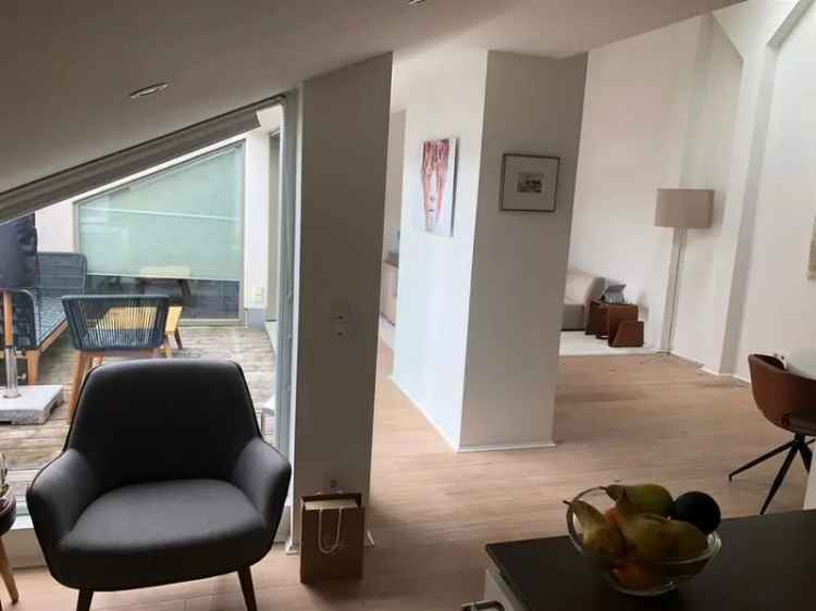 Sonnige ruhige 2-Zimmer-Wohnung in München mit Dachterrassen