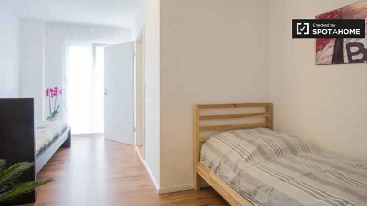 Frisches Zimmer in 3-Zimmer-Wohnung in Pankow, Berlin