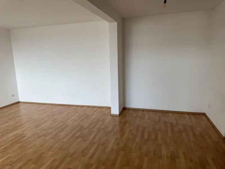 Helle 3,5 Zimmer Wohnung mit Westbalkon