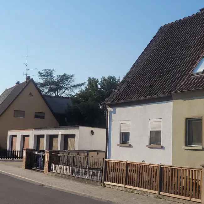Kleines Siedlungshaus, Nähe Maudacher Bruch