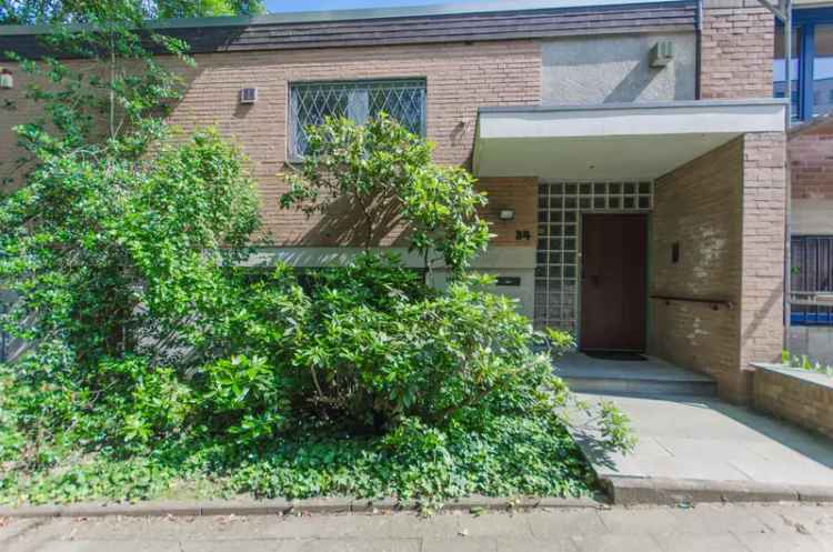 Einfamilienhaus mit Einliegerwohnung in ruhiger Lage in Köln