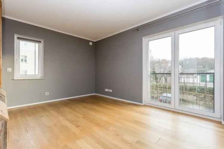 Moderne 4-Zimmer-Wohnung mit großem Südbalkon am Schlosspark