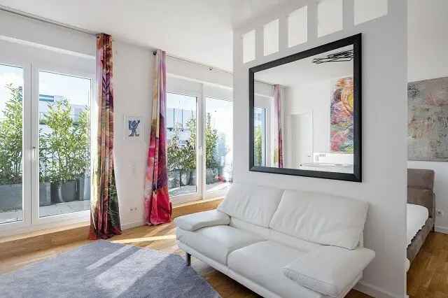 Möbliertes Studio-Penthouse mit Terrasse am Berliner Gleisdreieck