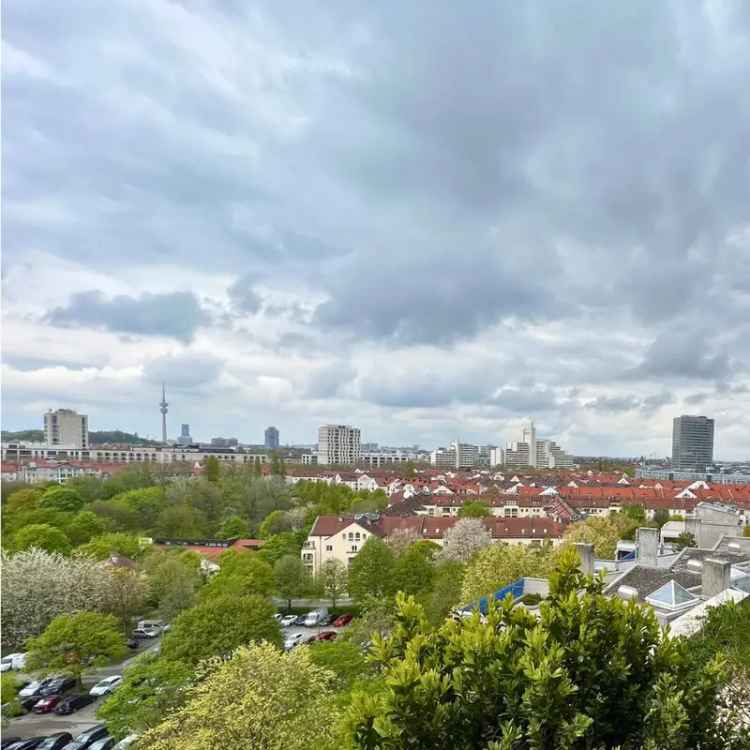 11. Stock-Appartement in Schwabing mit Blick über München