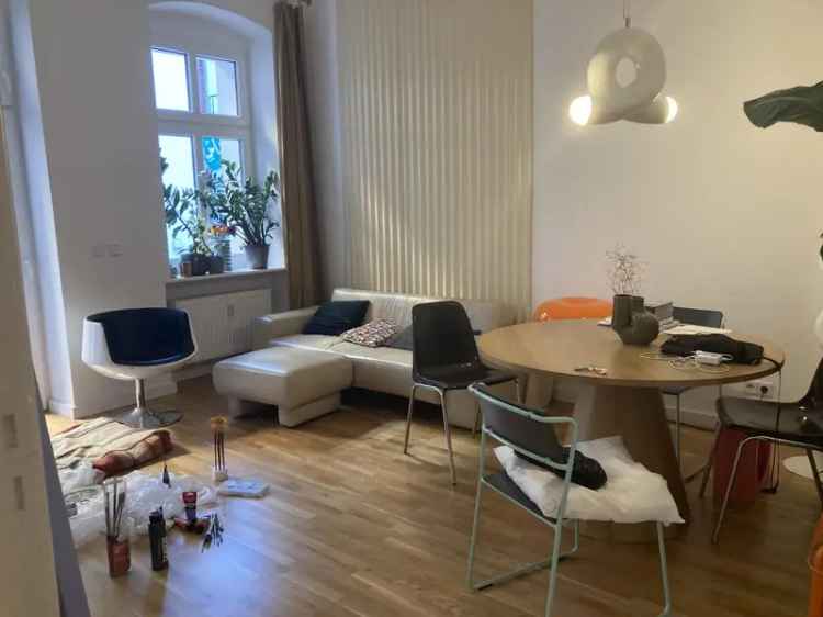 Mieten 2 Zimmer Wohnung in Neukölln mit Balkon und Einbauküche