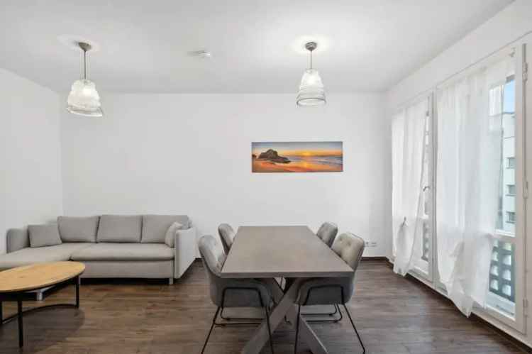 Attraktive 2-Zimmer Wohnung in Toplage      nahe Olivaer Platz
