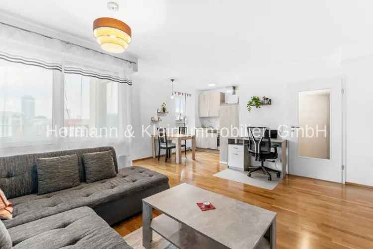 Zwei Zimmer Wohnung mieten in Frankfurt mit Skyline Blick und Balkon