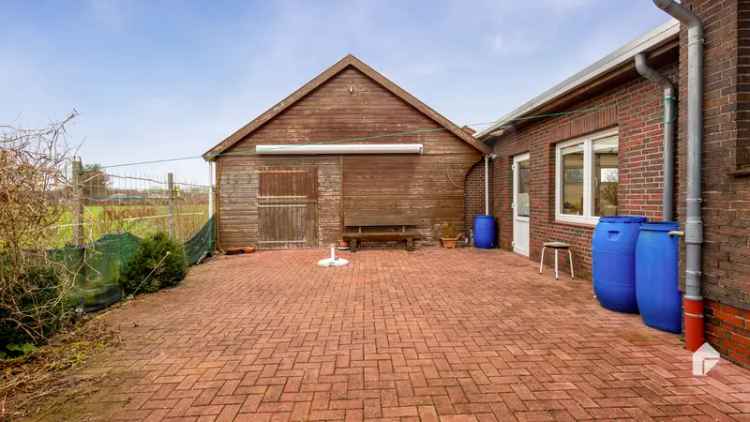 Kaufen Einfamilienhaus im Grünen mit Garten und Terrasse in ruhiger Lage