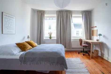 Wohnung (58.65 m²) zur Miete in Hamburg (Vereinsstraße 80, 20357 Hamburg, Germany) - immosurf.de