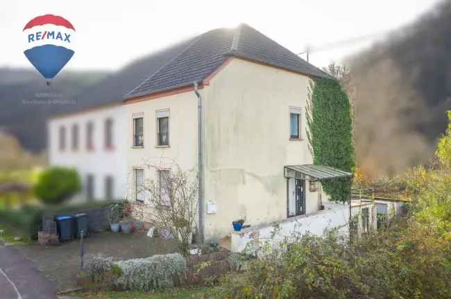 Doppelhaushälfte mit Garten und Ausbaupotential in Serrig