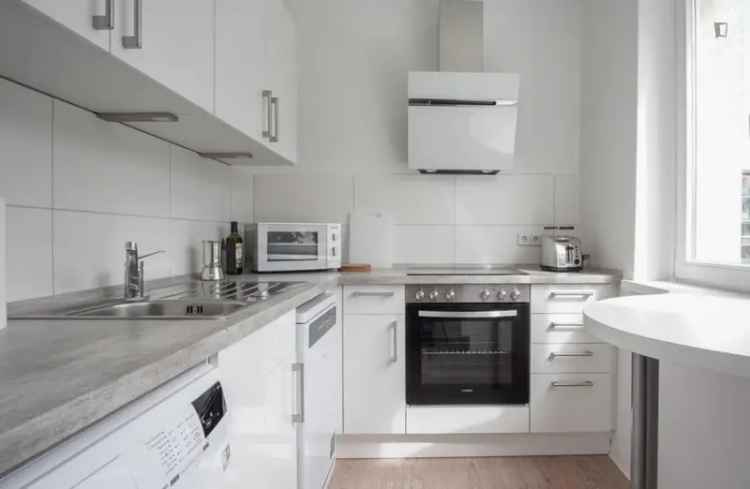Doppelzimmer in 4-Schlafzimmer Wohnung