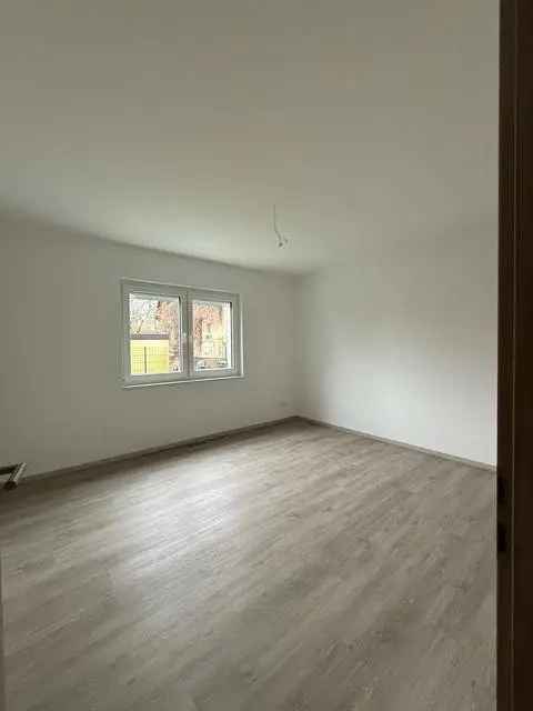 3 Zimmer Wohnung im Neubau mit Garten, Fussbodenheizung, Lüftungsanlage