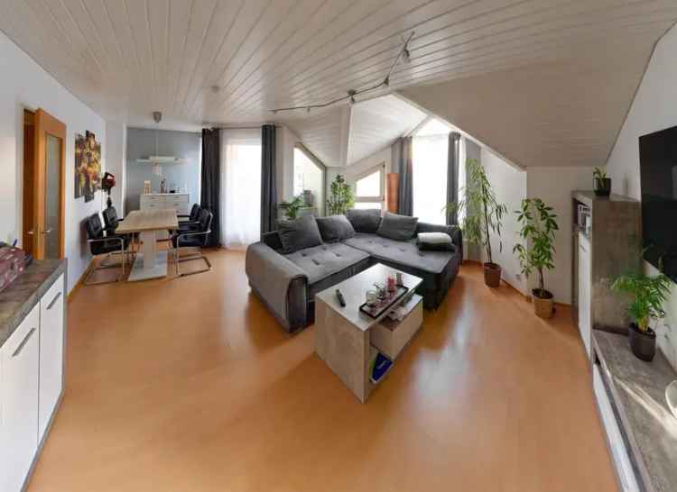2 Zimmer DG Wohnung in Böblingen - Dagersheim