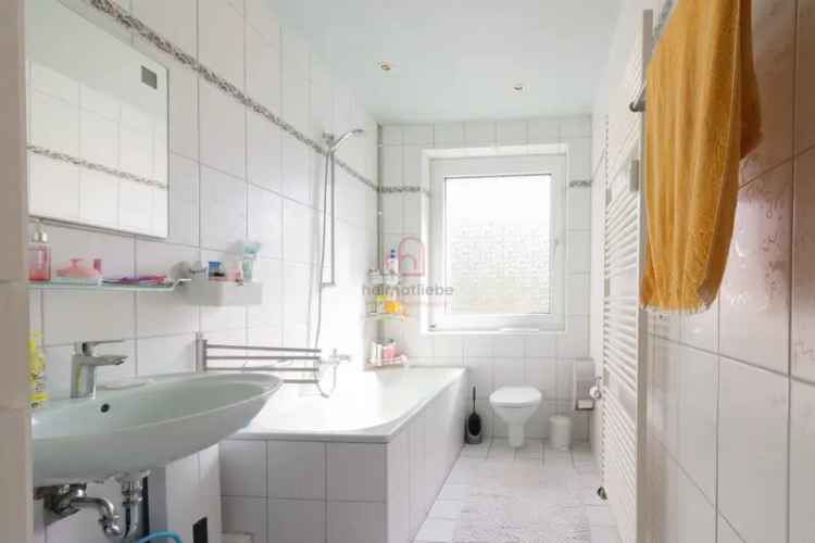 Im ?? Fohnhausens: geräumige Wohnung in gepflegtem Haus