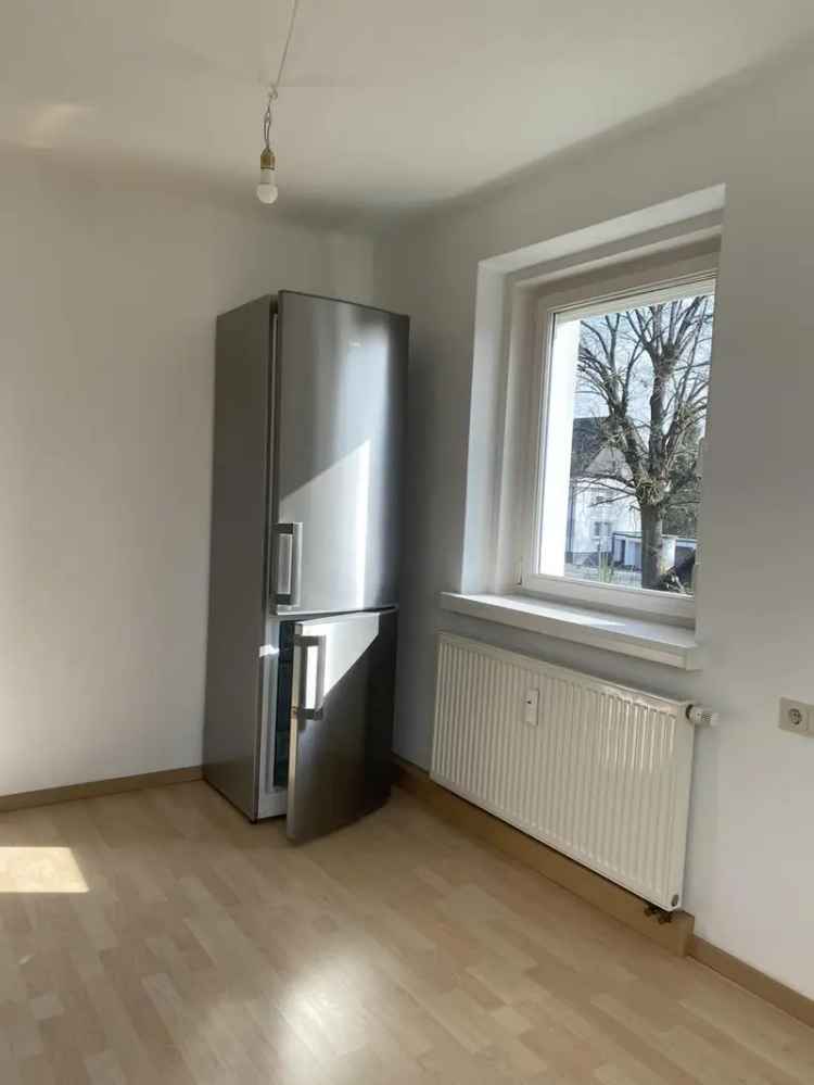 Mieten 4 Zimmer Wohnung Fürth Stadeln mit Einbauküche und guter Anbindung