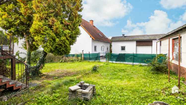 Einfamilienhaus mit großem Garten in Schwalbach