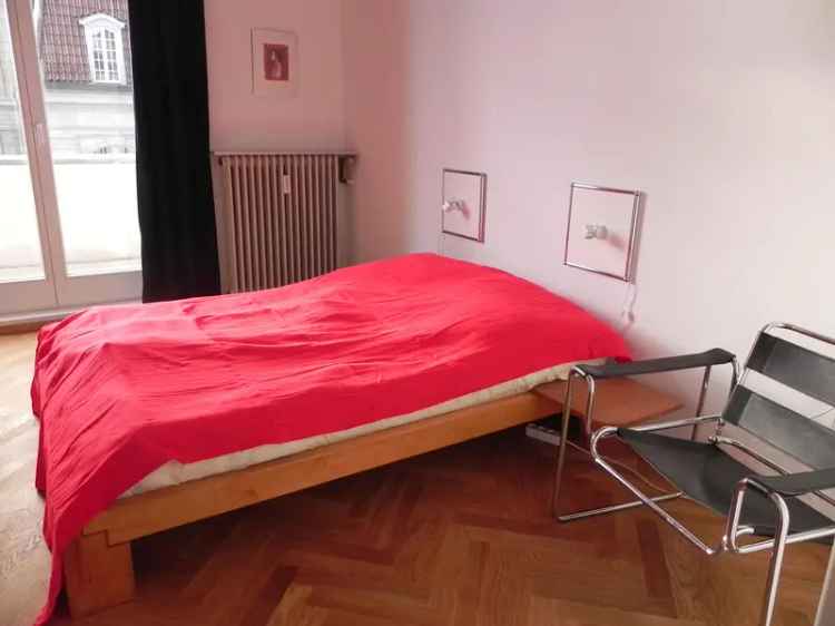 Toplage Charlottenburg: 2-Zimmer Altbauwohnung 76qm mit Seeblick