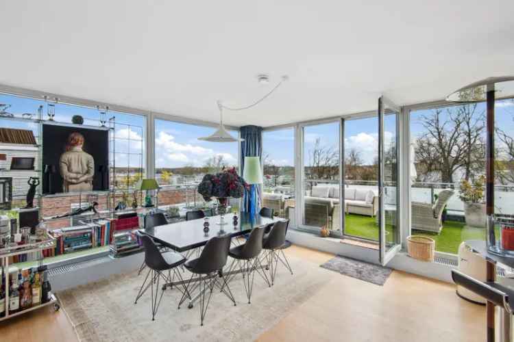 Ein echtes Unikat – Penthouse mit Wannseeblick und privatem Parkzugang