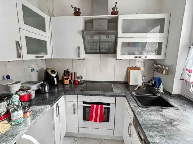 Bezugsfreie 3-Zimmer-Wohnung kaufen in Berlin-Hellersdorf mit Balkon