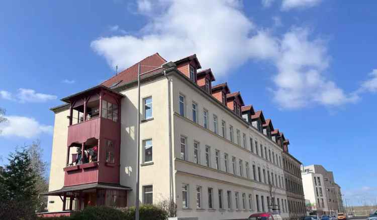 Außen Gründerzeit & Innen Neubau I Balkon I Bad mit Wanne I Küche mit neuer Einbauküche