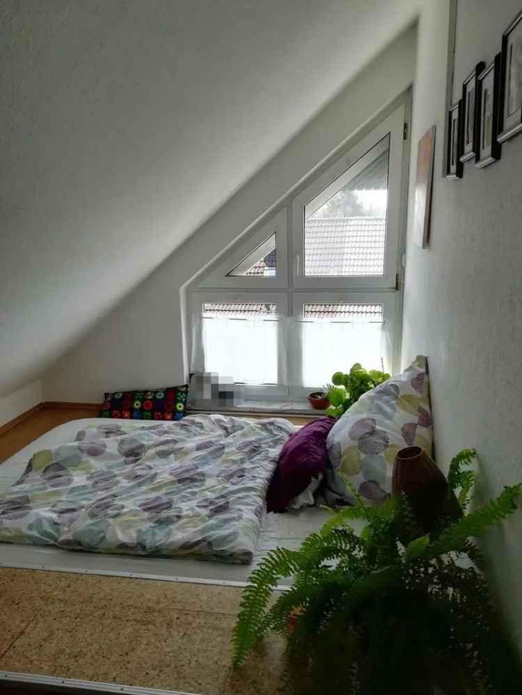 Helle 3,5 Zimmer Dachgeschoss-Wohnung