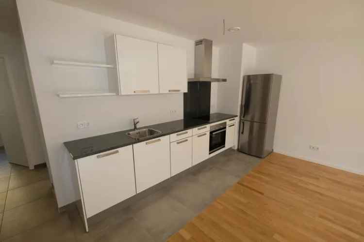 2-Zimmer-Wohnung mit Einbauküche und Balkon in Zentrumsnähe zu vermieten!