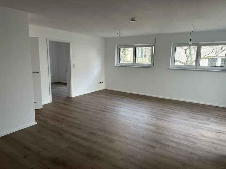 2 Zimmerwohnung in Plattenhardt mit EBK