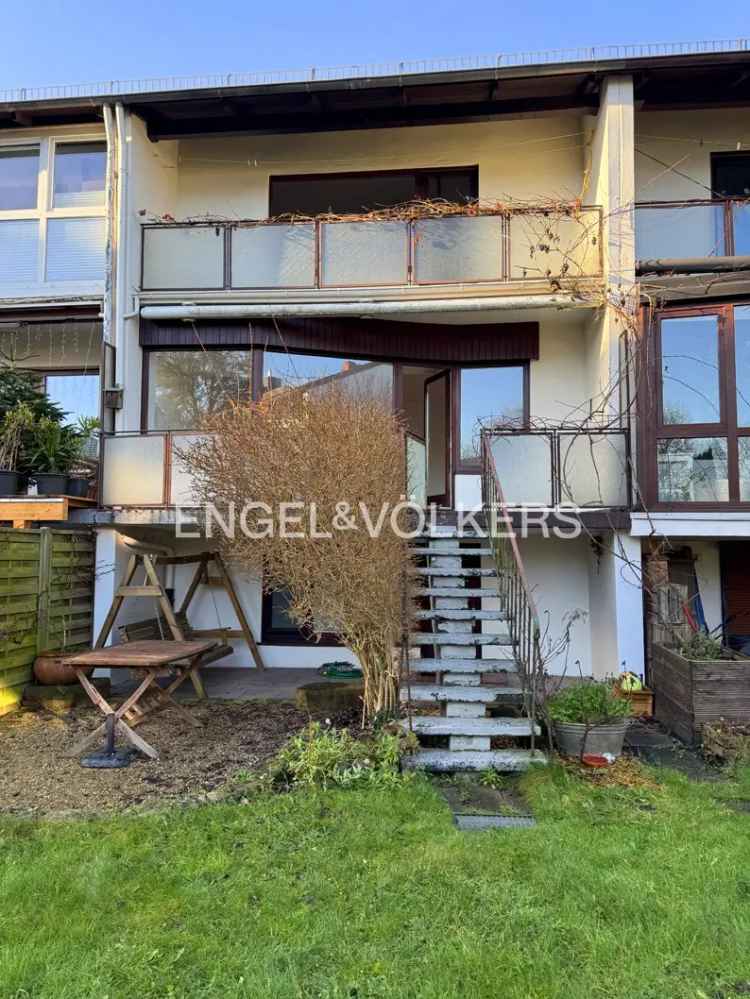 Reihenmittelhaus mit Garten 108m² 4 Zimmer 4 Balkone