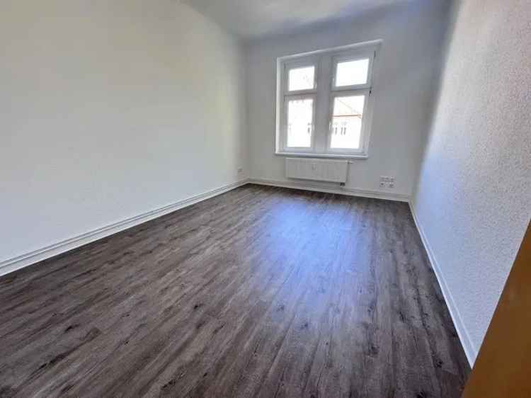 Die frisch sanierte Wohnung sucht einen neuen Mieter