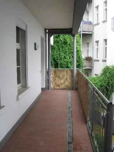 Möblierte 2 Zimmer Wohnung in ruhigem Hinterhaus – zentrale Lage