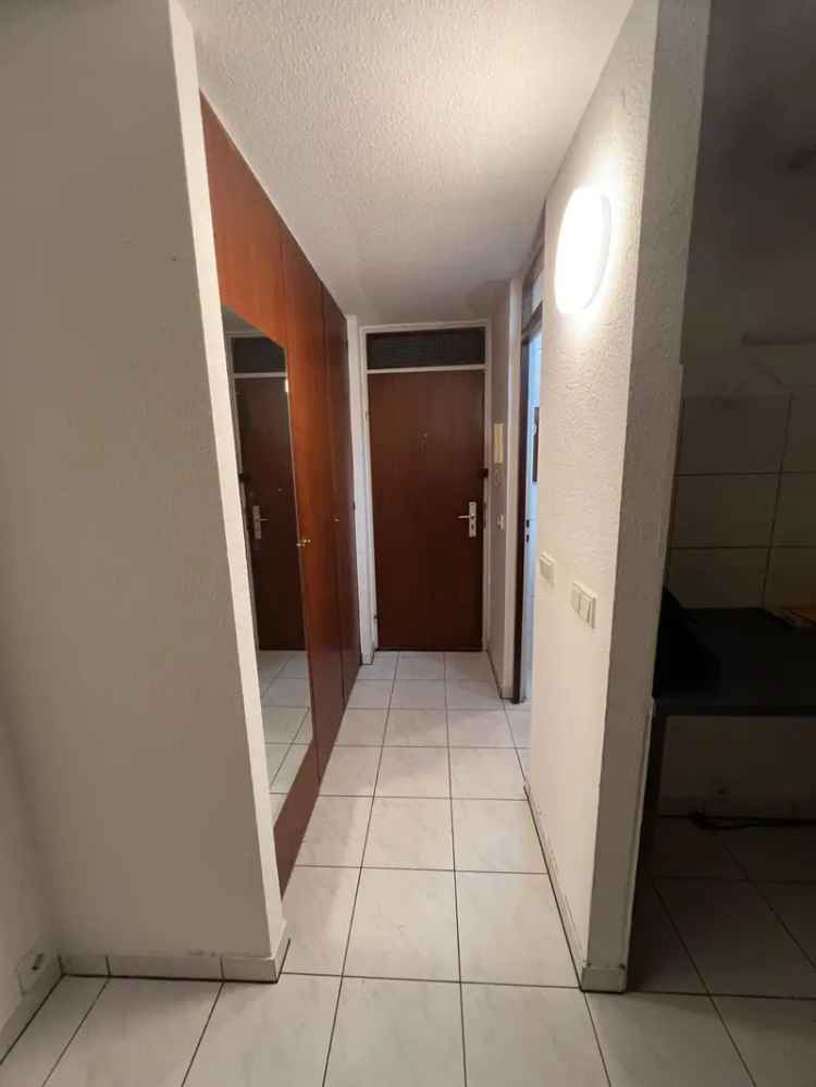 Schwetzingerstadt: leere 1-Zimmer-Wohnung mit Potenzial – provionsfrei –