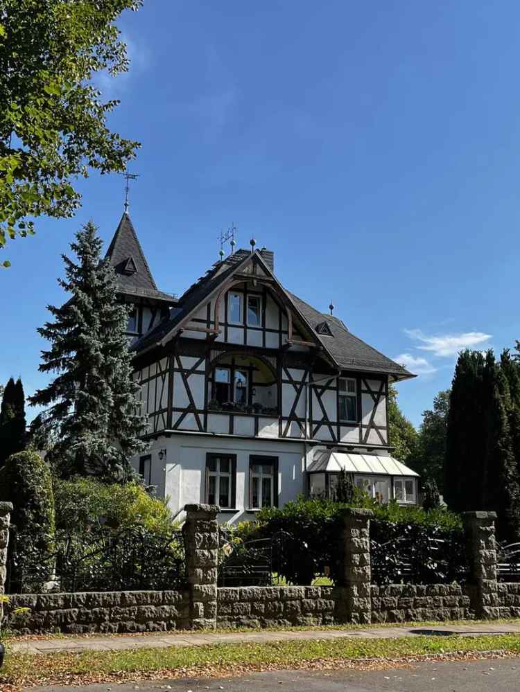 historische Fachwerkvilla mit Nebengelass