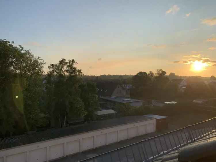 "Provisionsfrei" Kernsanierte 2 1/2 ZKB mit Wunderschönem Weitblick über DEL Bungerhof