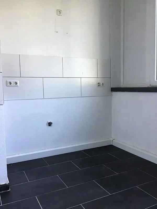 Schöner Wohnen in dieser praktischen 3-Zimmer-Wohnung mit großem Balkon!