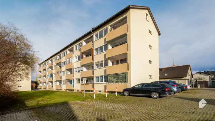 Gut vermietete 3 Zimmer Wohnung mit Balkon, Kamin zzgl. Stellplatz