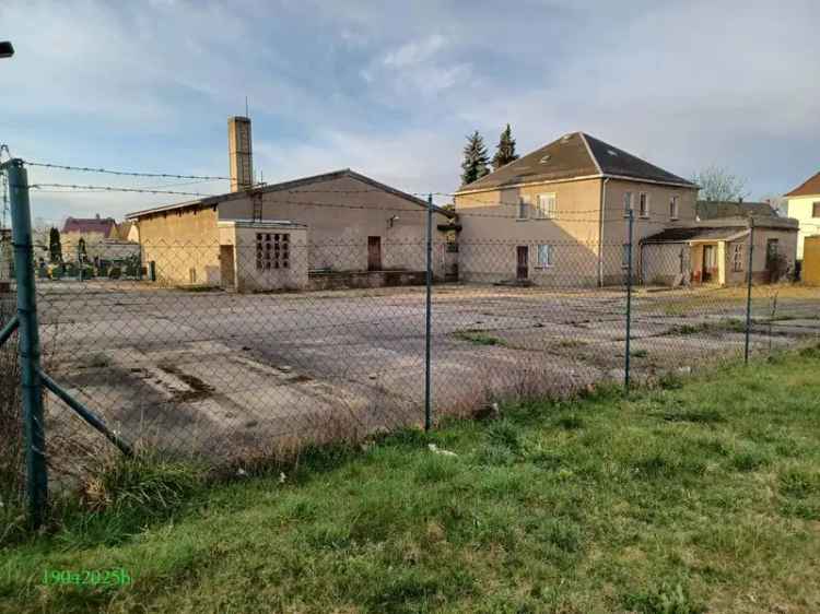 Lagerhalle (Kalthalle) und Freifläche