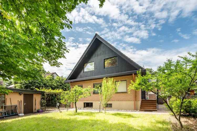 Charmantes Einfamilienhaus mit Baugrundstück in Hermsdorf, Berlin – Naturnahes Stadtleben!