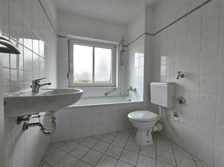 Wir renovieren Ihre 2-Zimmer-Wohnung mit Balkon!