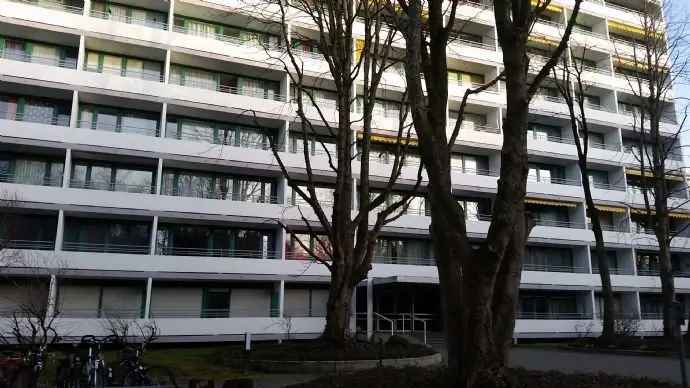 schickes neu renoviertes  Appartement in Bogenhausen Nähe Englischer  Garten und Feringasee zu vermieten