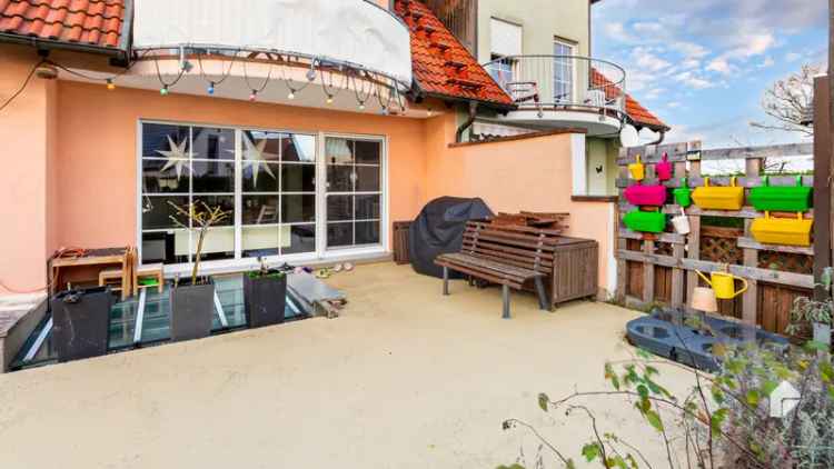 Doppelhaushälfte zum Wohlfühlen: EBK, Balkon, Sonnenterrasse, Garten, Garage & Stellplatz in Beucha