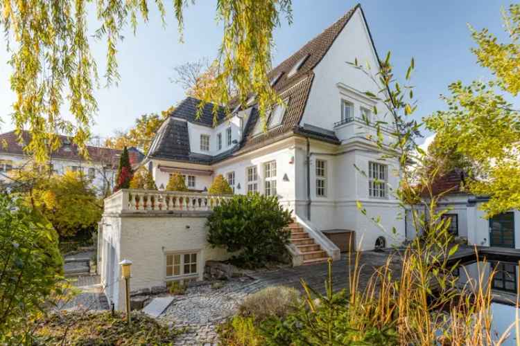 Stadtvilla mit Naturschwimmteich und Remise Teilgewerbliche Nutzung möglich