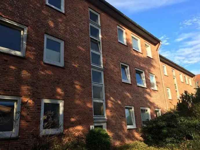 Gut geschnittene 2,5 Zi.-Whg. im schönen Poppenbüttel in Alsternähe