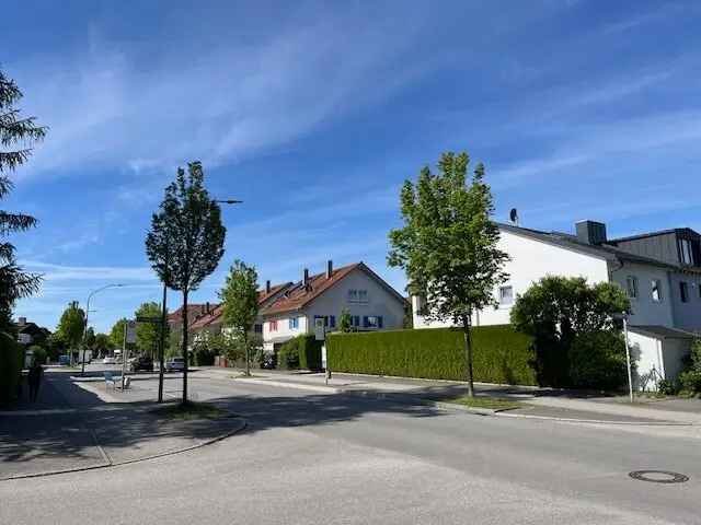 Selterne Gelegenheit! Außergewöhnliche Doppelhaushälfte in idylischer Lage von München/Waldperlach!