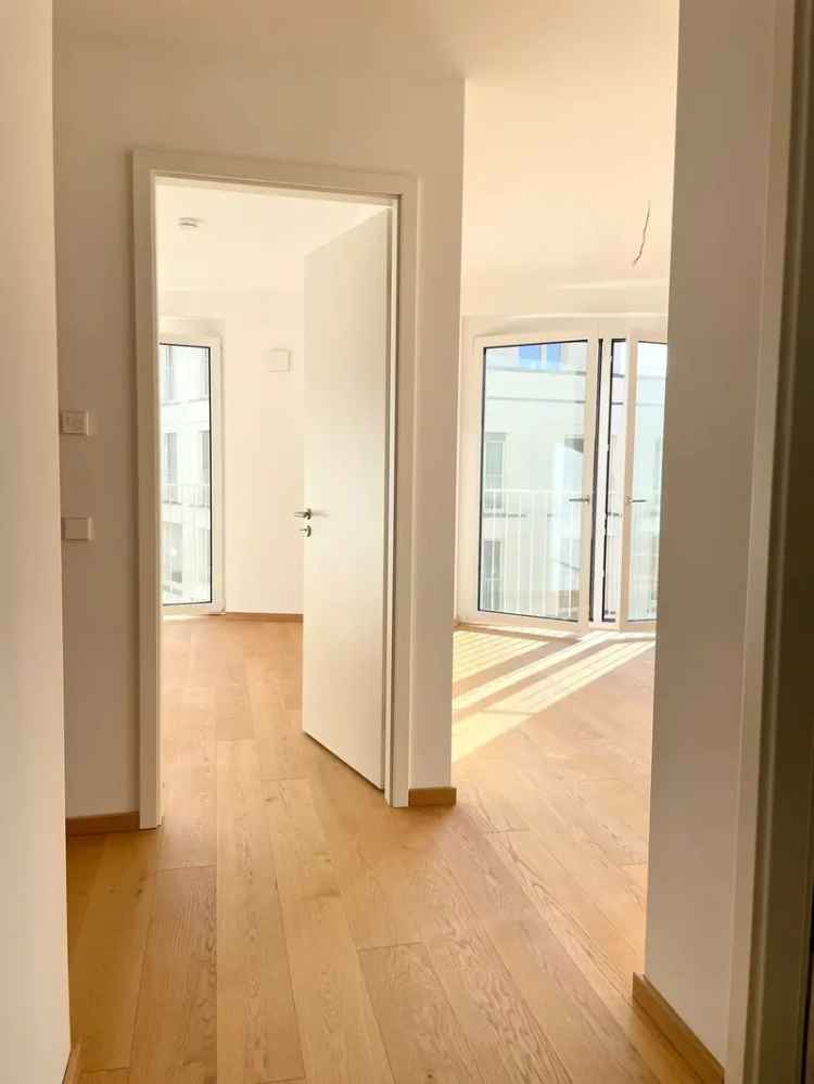 Moderne 4-Zimmer-Wohnung in München mit Loggia