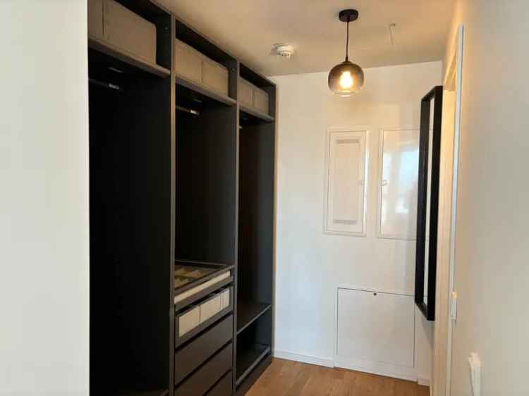 Wohnen im Design-Holzhaus: Möblierte 2-Zimmer-Wohnung im 5. OG des ROOTS