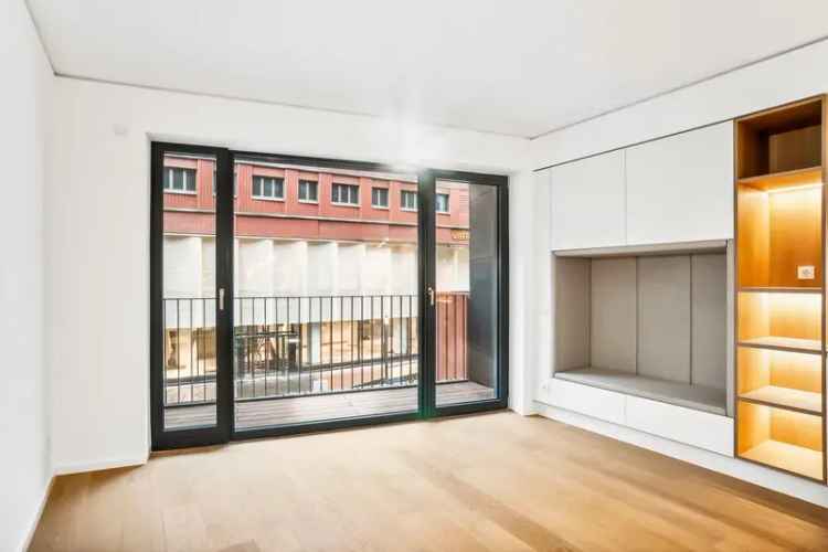 Erstbezug im ElevenDecks – Stilvolles Studioapartment mit Loggia